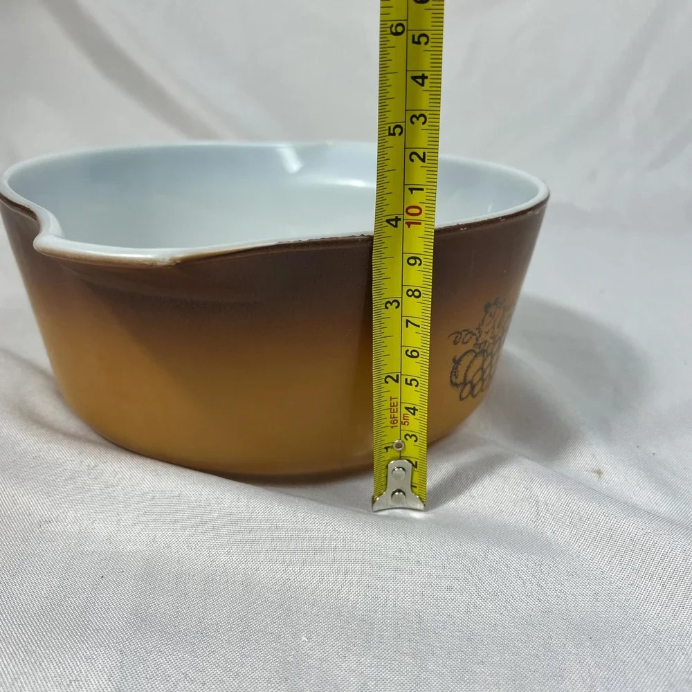 Pyrex 475-B Old Orchard 2.5 Qt Cinderella Casserole Bowl No Lid Brown Fruit VTG